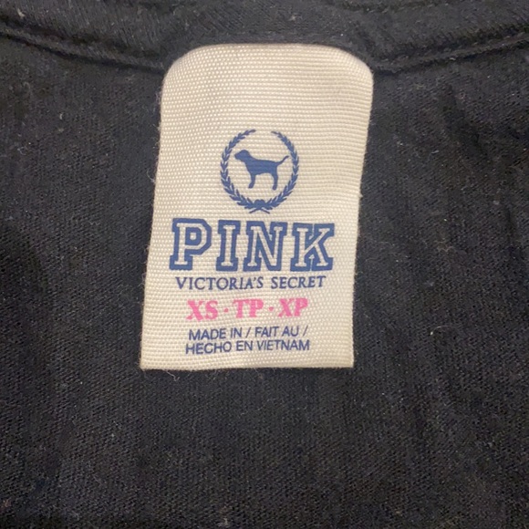 Cute bedazzled t-shirt - Picture 2 of 3